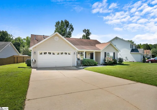 Photo 38 of Single family home for sale at 420 Lily Pond Ln, Taylors, SC 29687 | MLS# 1603613 | Listing updated on 2026-09-11