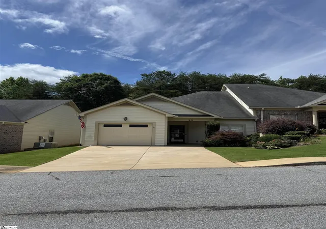 Photo 1 of Townhouse for sale at 20 Shady Holw Ln, Greer, SC 29651 | MLS# 1604366 | Listing updated on 2026-09-21