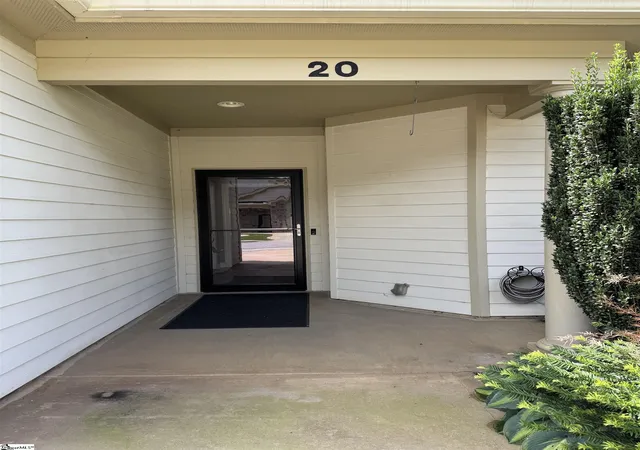 Photo 2 of Townhouse for sale at 20 Shady Holw Ln, Greer, SC 29651 | MLS# 1604366 | Listing updated on 2026-09-21