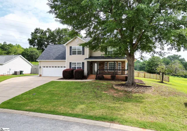 Photo 1 of Single family home for sale at 716 Hibiscus Ct, Lyman, SC 29365 | MLS# 1604352 | Listing updated on 2026-09-24
