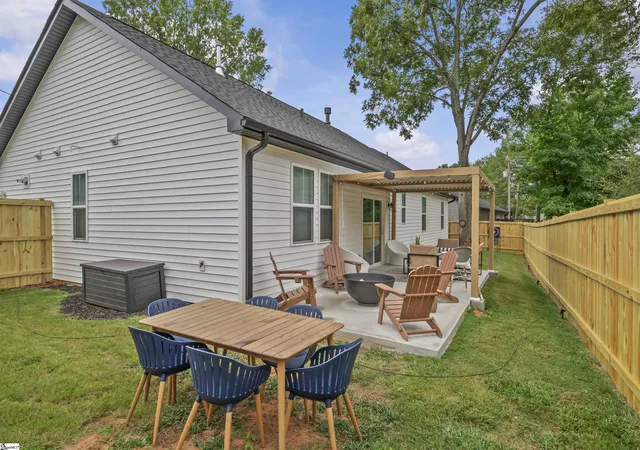 Photo 44 of Single family home for sale at 104 Cox St, Simpsonville, SC 29681 | MLS# 1603467 | Listing updated on 2026-09-10
