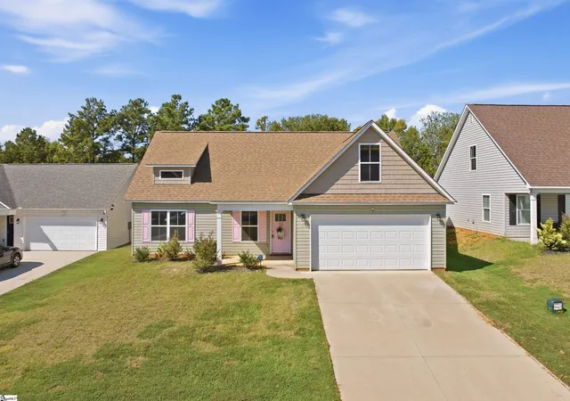 Photo 2 of Single family home for sale at 132 Megan Ct, Piedmont, SC 29673 | MLS# 1604103 | Listing updated on 2026-09-28