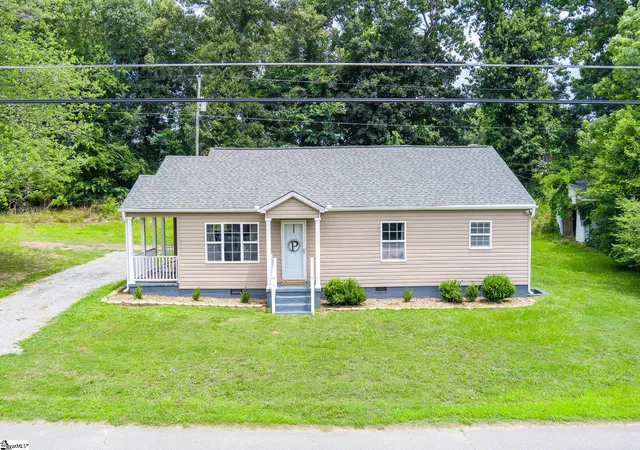 Photo 1 of Single family home for sale at 115 Clover St, Liberty, SC 29657 | MLS# 1603818 | Listing updated on 2026-09-19