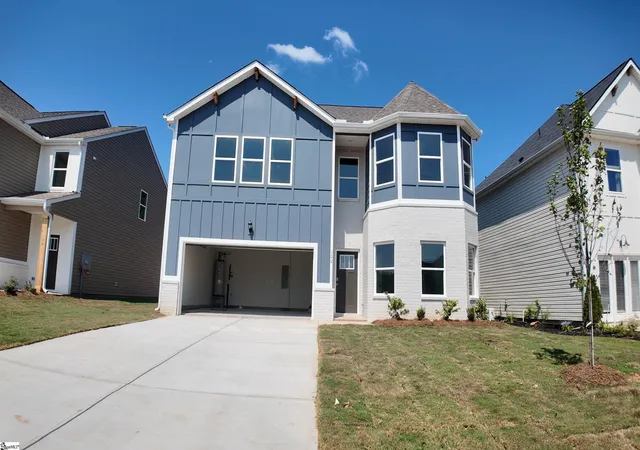 Photo 2 of Single family home for sale at 100 Juniper Valley Cir, Piedmont, SC 29673 | MLS# 1596159 | Listing updated on 2026-09-23
