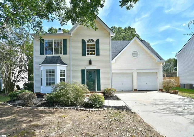 Photo 2 of Single family home for sale at 614 Fairview Lake Way, Simpsonville, SC 29680 | MLS# 1605416 | Listing updated on 2026-10-22