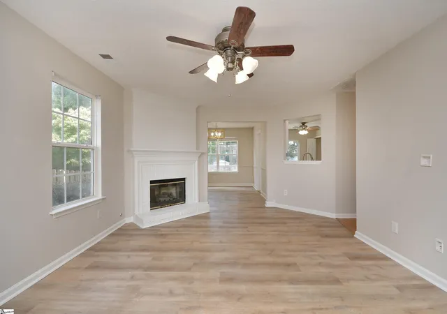 Photo 3 of Single family home for sale at 614 Fairview Lake Way, Simpsonville, SC 29680 | MLS# 1605416 | Listing updated on 2026-10-22