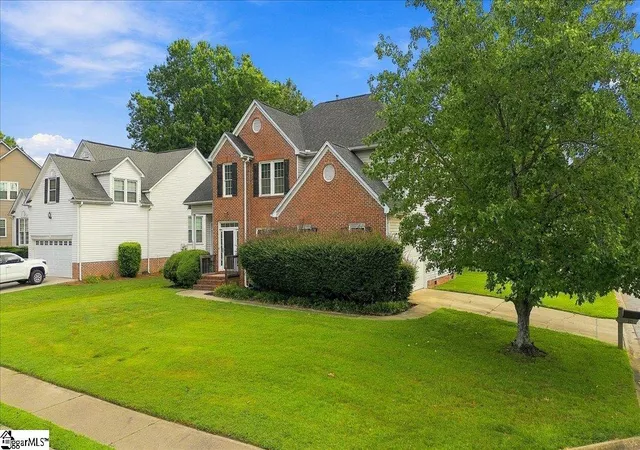 Photo 2 of Single family home for sale at 311 S Orchard Farms Ave, Simpsonville, SC 29681 | MLS# 1604116 | Listing updated on 2026-10-23