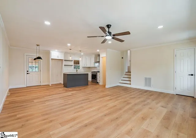 Photo 3 of Single family home for sale at 102 Kathryan Ct, Greenville, SC 29605 | MLS# 1602593 | Listing updated on 2026-09-04