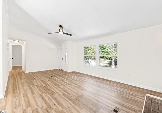 Photo 3 of Manufactured home for sale at 22 Rabon Valley Acres Rd, Fountain Inn, SC 29644 | MLS# 1604520 | Listing updated on 2026-09-23