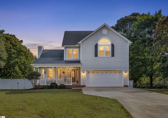 Single family home for sale at 8 Bethel Oaks Ct, Mauldin, SC 29662 | MLS# 1606113