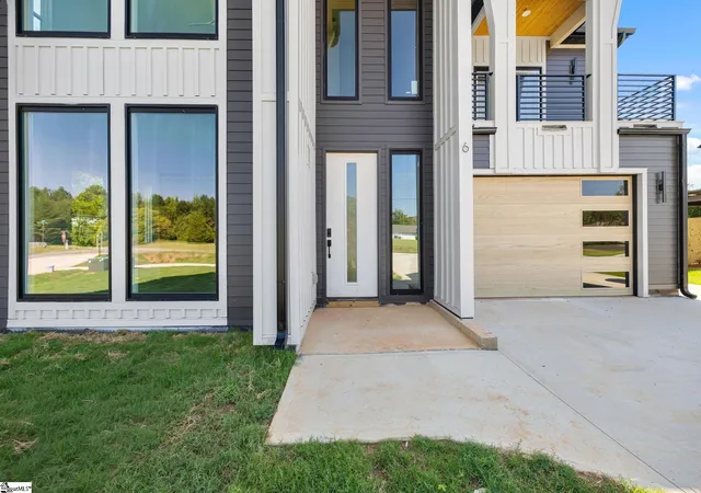 Photo 3 of Single family home for sale at 6 James Shaver Trl, Greenville, SC 29607 | MLS# 1604421 | Listing updated on 2026-09-22