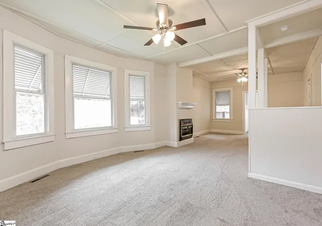 Photo 3 of Single family home for sale at 15 Crescent St, Lyman, SC 29365 | MLS# 1606136 | Listing updated on 2026-10-08