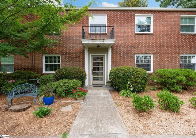 Photo 3 of Condo for sale at 100 Lewis Dr #Unit 4B, Greenville, SC 29605 | MLS# 1595221 | Listing updated on 2026-09-10