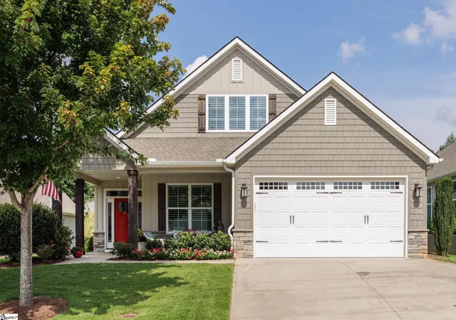 Photo 2 of Single family home for sale at 605 Ponden Dr, Greer, SC 29650 | MLS# 1603056 | Listing updated on 2026-09-05