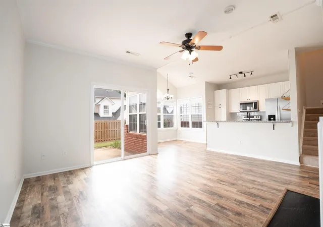 Photo 3 of Townhouse for sale at 608 Glassyrock Ct, Greer, SC 29650 | MLS# 1599878 | Listing updated on 2026-09-01