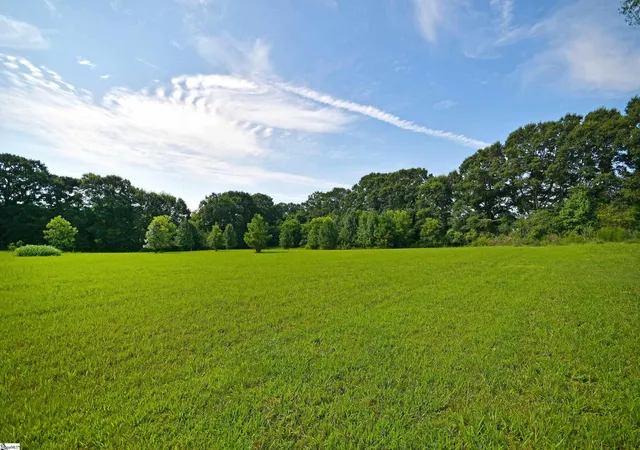 Photo 4 of Single family home for sale at 800 Broadway School Rd, Belton, SC 29627 | MLS# 1599725 | Listing updated on 2026-10-01