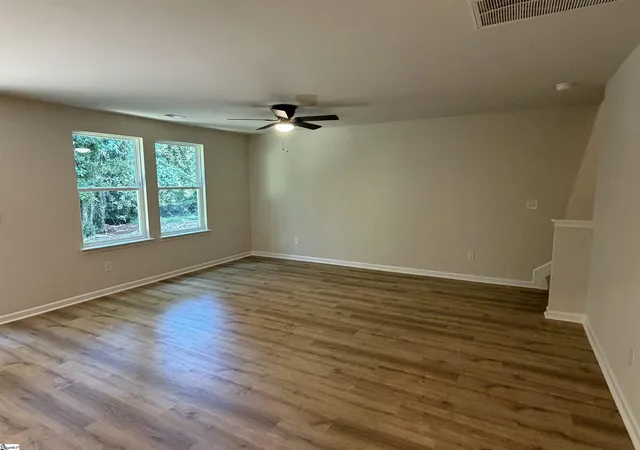 Photo 4 of Single family home for sale at 900 Raymond Ave, Anderson, SC 29625 | MLS# 1606464 | Listing updated on 2026-10-13