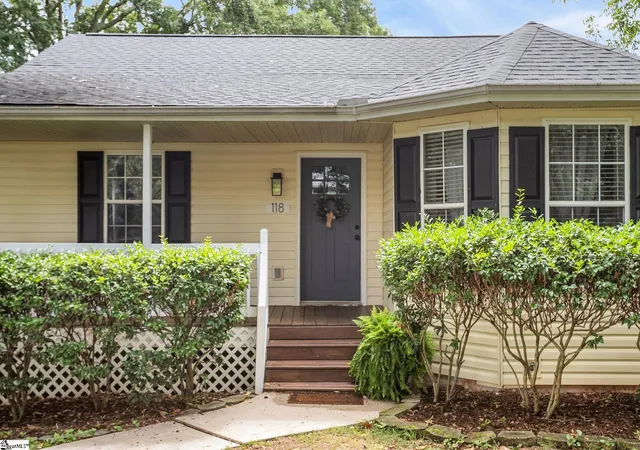 Photo 3 of Single family home for sale at 118 Dixie Ave, Greenville, SC 29607 | MLS# 1601679 | Listing updated on 2026-09-05