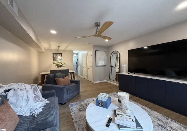 Photo 2 of Condo for sale at 2530 E North St #Unit 8L, Greenville, SC 29615 | MLS# 1590113 | Listing updated on 2026-10-15
