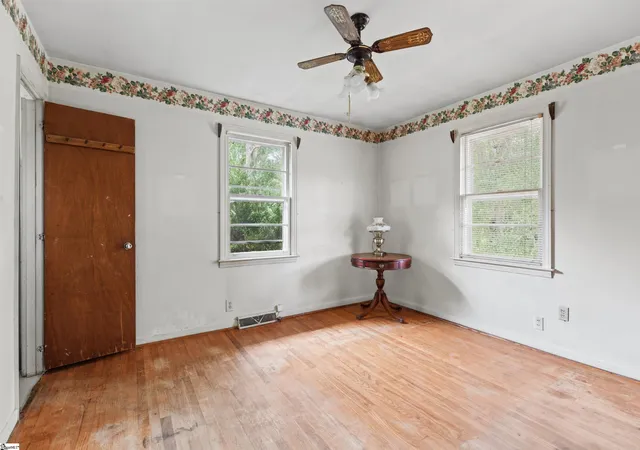 Photo 4 of Sale Pending at 11 Provo Dr, Greenville, SC 29617 | MLS# 1606486 | Listing updated on 2026-10-19