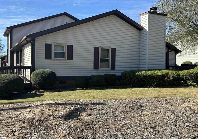 Photo 3 of Condo for sale at 3210 Bethel Rd #44, Simpsonville, SC 29681 | MLS# 1602849 | Listing updated on 2026-09-03