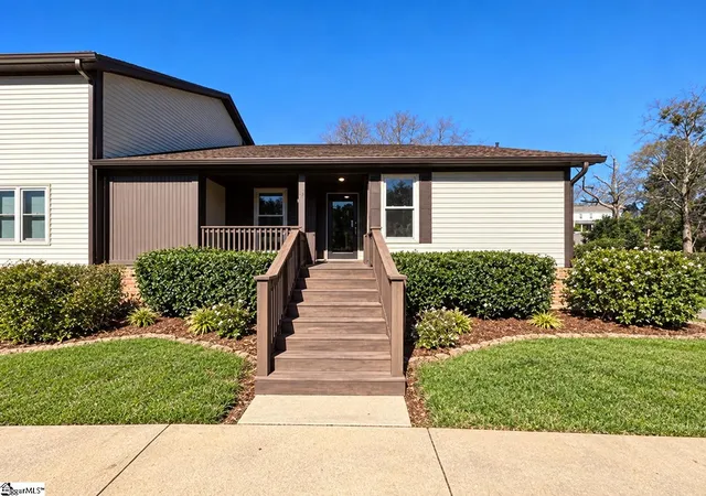 Listing Photo 5 - Condo for sale in building located at 3210 Bethel Rd, Simpsonville, SC 29681 - Unit #Unit 44