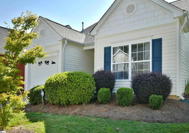 Photo 2 of Single family home for sale at 120 Ledgewood Way, Easley, SC 29642 | MLS# 1603163 | Listing updated on 2026-09-08