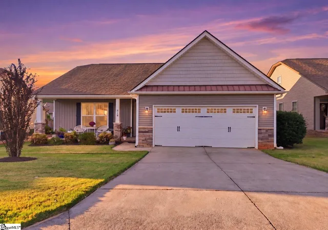 Photo 1 of Sale Pending at 318 Stallion Rd, Greenville, SC 29617 | MLS# 1606201 | Listing updated on 2026-10-26