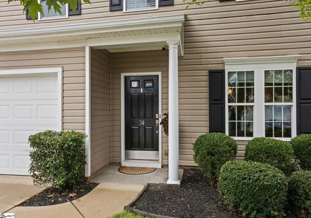 Photo 3 of Single family home for sale at 34 Madeline Cir, Taylors, SC 29687 | MLS# 1603013 | Listing updated on 2026-09-11