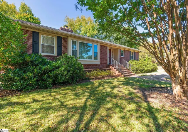 Photo 30 of Single family home for sale at 215 Alpine Way, Greenville, SC 29609 | MLS# 1606383 | Listing updated on 2026-10-13