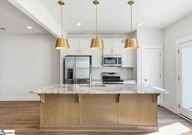 Photo 3 of Townhouse for sale at 3 Hagen Ln, Simpsonville, SC 29681 | MLS# 1606253 | Listing updated on 2026-10-09