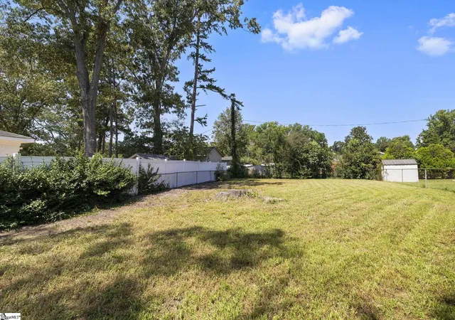 Photo 30 of Single family home for sale at 1 Dickens Ln, Taylors, SC 29687 | MLS# 1602700 | Listing updated on 2026-09-09