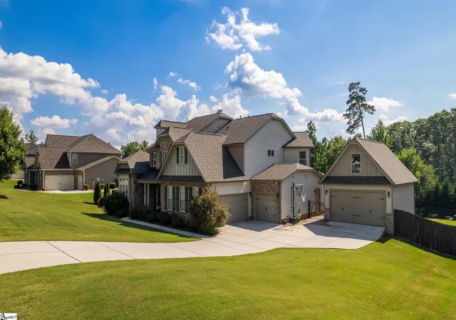 Photo 1 of Single family home for sale at 5 Vineyard Wy, Williamston, SC 29697 | MLS# 1598103 | Listing updated on 2026-09-15