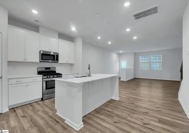 Photo 3 of Townhouse for sale at 4 Gaskins Trl, Travelers Rest, SC 29690 | MLS# 1603775 | Listing updated on 2026-09-14