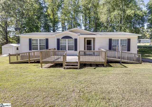 Manufactured home for sale at 208 Black Rd, Woodruff, SC 29388 | MLS# 1605200