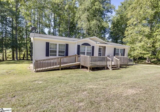 Photo 2 of Manufactured home for sale at 208 Black Rd, Woodruff, SC 29388 | MLS# 1605200 | Listing updated on 2026-09-30
