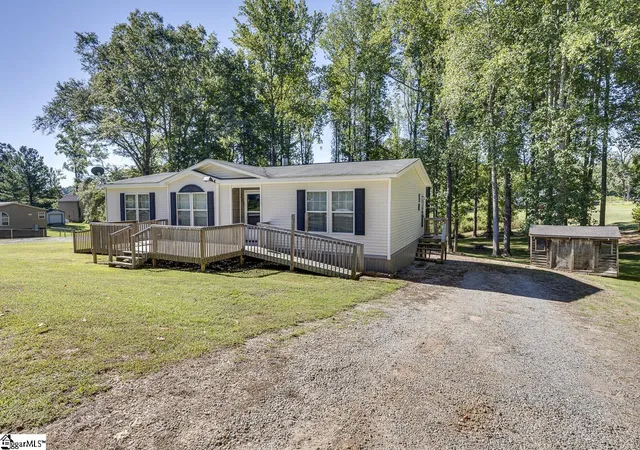 Photo 3 of Manufactured home for sale at 208 Black Rd, Woodruff, SC 29388 | MLS# 1605200 | Listing updated on 2026-09-30