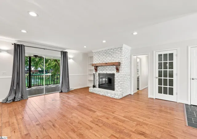 Photo 3 of Single family home for sale at 110 Stonehedge Dr, Greenville, SC 29615 | MLS# 1603334 | Listing updated on 2026-09-14