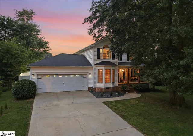 Photo 2 of Single family home for sale at 19 Chantilly Rue Ct, Simpsonville, SC 29681 | MLS# 1602331 | Listing updated on 2026-09-17
