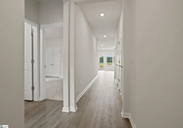 Photo 2 of Single family home for sale at 204 White Fields Ave, Fountain Inn, SC 29644 | MLS# 1601587 | Listing updated on 2026-09-25