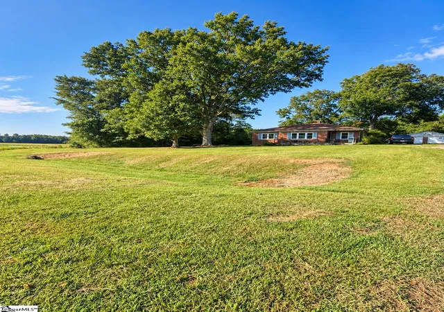 Single family home for sale at 17924 Highway 25, Ware Shoals, SC 29692 | MLS# 1603713