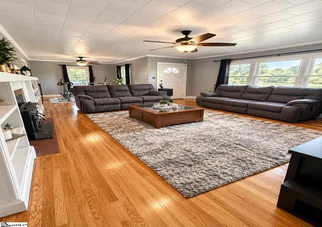 Photo 3 of Single family home for sale at 17924 Highway 25, Ware Shoals, SC 29692 | MLS# 1603713 | Listing updated on 2026-09-15