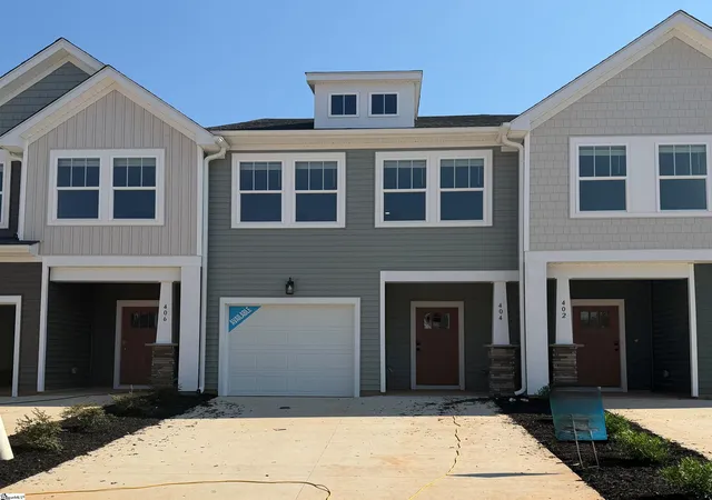 Photo 1 of Townhouse for sale at 404 Alicat Dr, Simpsonville, SC 29680 | MLS# 1595112 | Listing updated on 2026-09-03