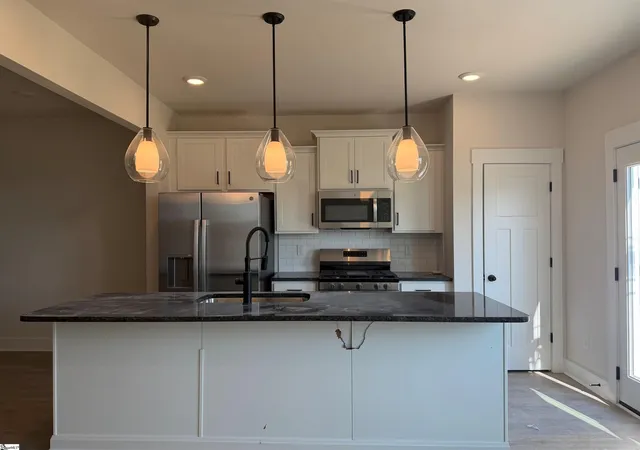 Photo 2 of Townhouse for sale at 404 Alicat Dr, Simpsonville, SC 29680 | MLS# 1595112 | Listing updated on 2026-09-03