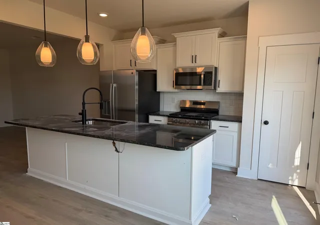 Photo 3 of Townhouse for sale at 404 Alicat Dr, Simpsonville, SC 29680 | MLS# 1595112 | Listing updated on 2026-09-03