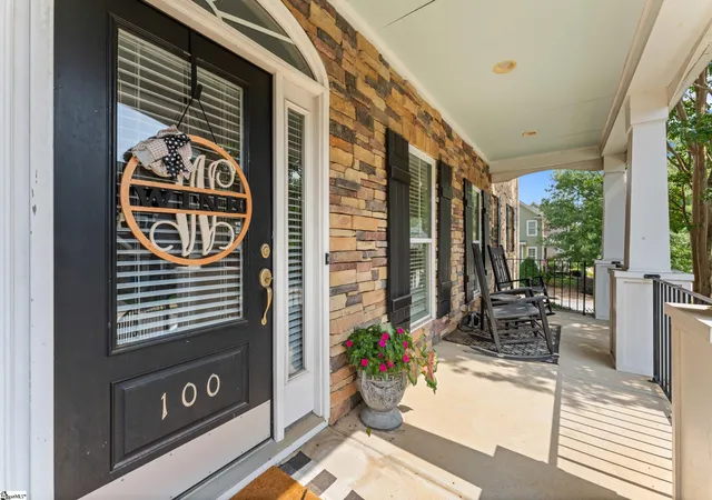 Photo 3 of Single family home for sale at 100 Cutler Wy, Greenville, SC 29615 | MLS# 1602387 | Listing updated on 2026-09-08