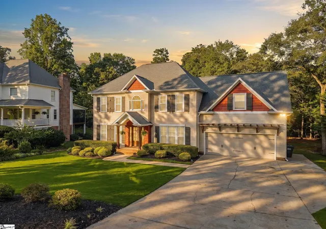 Photo 1 of Single family home for sale at 21 River Way Dr, Greer, SC 29651 | MLS# 1605490 | Listing updated on 2026-10-21