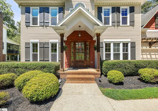 Photo 2 of Single family home for sale at 21 River Way Dr, Greer, SC 29651 | MLS# 1605490 | Listing updated on 2026-10-21