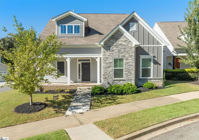 Photo 1 of Single family home for sale at 314 Carruth St, Simpsonville, SC 29680 | MLS# 1605486 | Listing updated on 2026-10-02