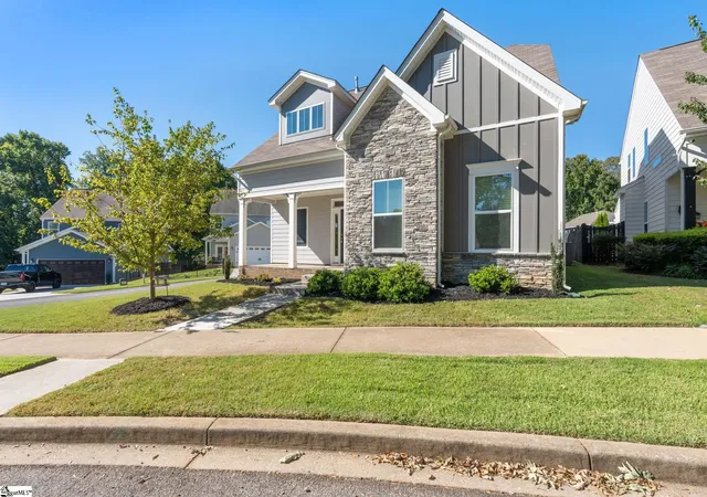 Photo 2 of Single family home for sale at 314 Carruth St, Simpsonville, SC 29680 | MLS# 1605486 | Listing updated on 2026-10-02